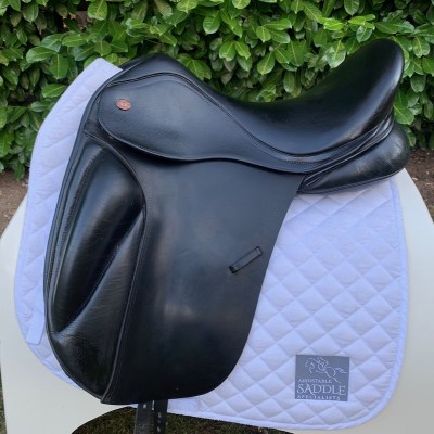 Kent & Masters 17.5” S-Series High Wither Dressage - Surface Bock (S3440)