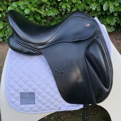 Kent & Masters 17.5” S-Series High Wither Dressage - Surface Bock (S3440)