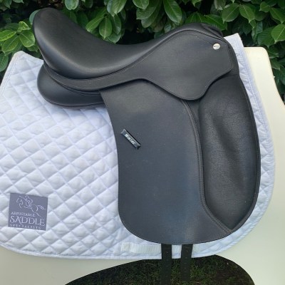 Wintec 16” Dressage (S3527)  