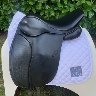 Kent & Masters 17.5” Original Cob Dressage (S3084)