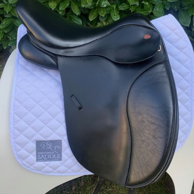 Kent & Masters 17.5” Original Cob Dressage (S3084)