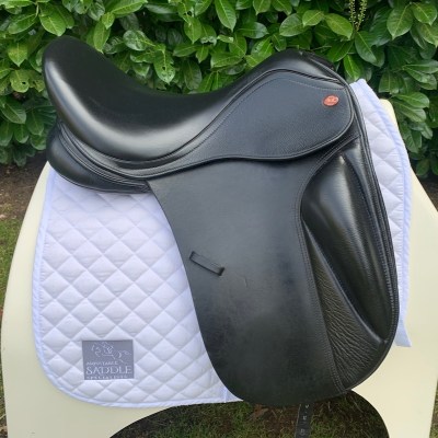 Kent & Masters 17.5” S-Series Dressage - Surface Block (S3082)