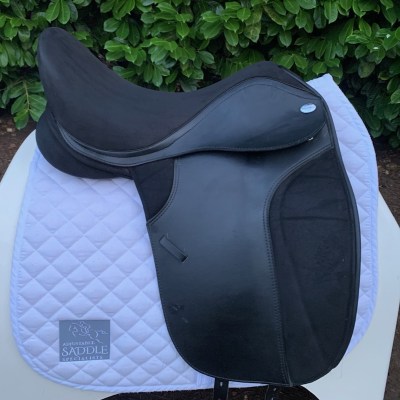 Thorowgood T4 17.5” Dressage (S3570)