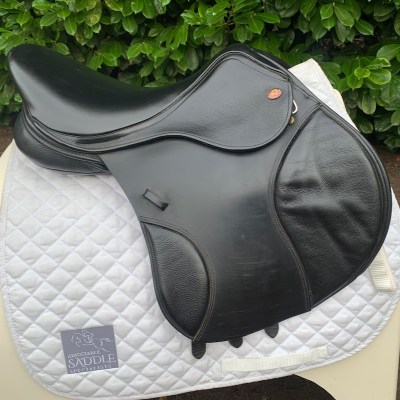 Kent & Masters 17.5” S-Series Jump (S3567)