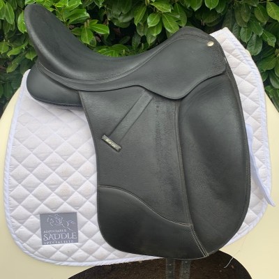 Wintec 17.5” Isabell Werth Dressage (S3626)