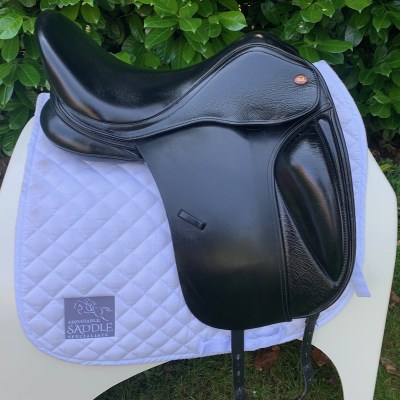 Kent & Masters 17” S-Series Dressage - Surface Block (S3228)