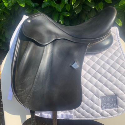 Bates Size 1 (17” - 17.5”) Innova Dressage (S3762)