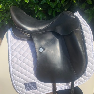 Bates Size 1 (17” - 17.5”) Innova Dressage (S3762)